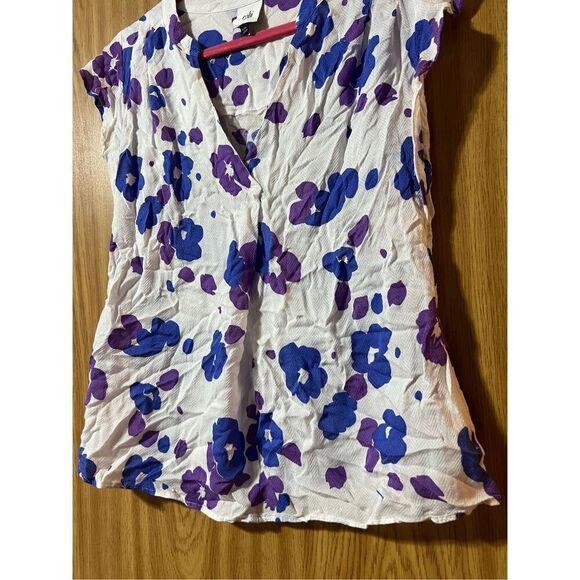 Cabi Purple & Blue Floral Top Woman’s Size Medium - Picture 2 of 10